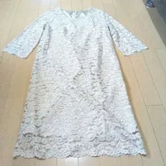 美品！SIMPLICITEアイボリーレースワンピースMサイズのサムネイル