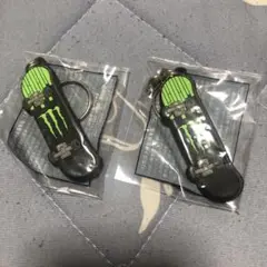 モンスターエナジー スケートボードキーホルダー