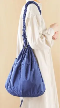 美品 niko and... ドロストショルダーバッグのサムネイル
