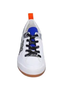 Item thumbnail for item 05559c51-e34f-4968-9605-24a8c9576a7f