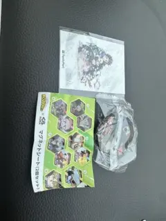 鬼滅の刃のシールと僕たちのヒーローアカデミアのマグネット2種