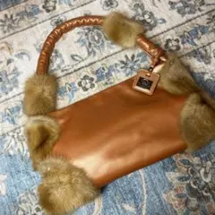 【未使用】PELLE BORSA ペレボルサ　ファー付ハンドバッグ