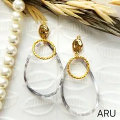 No.628★ひねりフープ☆グレー☆ホワイト☆大ぶり☆リング☆ピアス☆イヤリング