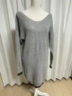 グレー ニットワンピース Vネック