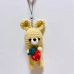 ウサギのあみぐるみ（ストラップ付き） 手作り - メルカリ