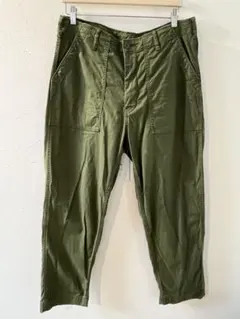 ユニクロ　ワークパンツ　ユーティリティ カーキ　オリーブ　Lサイズ