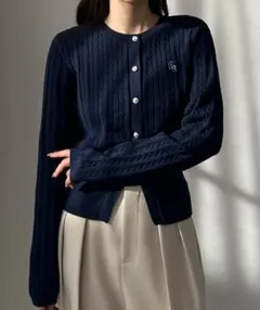 ゴールドボタンケーブルニットカーディガン