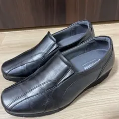 美品！アシックス ペダラ レザースリッポン 黒 23cm EEEのサムネイル