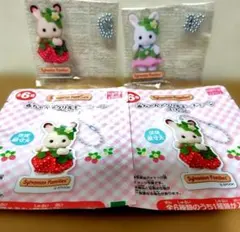 Sylvanian Families 赤ちゃんアクリルキーチェーン-いちご-
