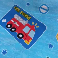 消防車デザインの綿生地　男の子　パトカー　プリント生地　青　水色