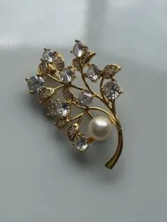 あこや真珠 本真珠　ブローチ　パール　華やか　7mm