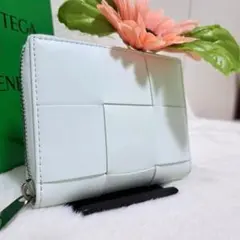 ✨ほぼ未使用 希少✨ボッテガ 二つ折り ラウンドファスナー ミント