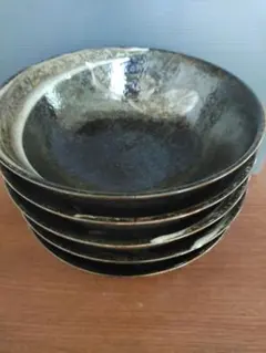 黒い陶器の丼5枚セット 未使用品