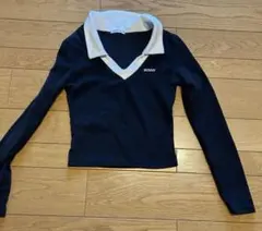 黒白Vネック長袖トップス