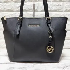 MICHAEL KORS トートバッグ ブラック 　ゴールド金具 通勤 通学