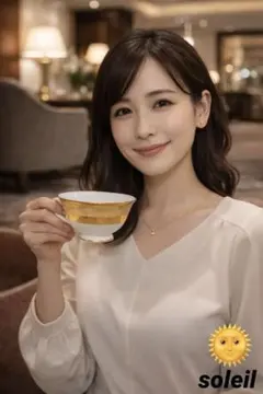 ノリタケホワイト×ゴールド金彩金縁ティーカップ・ソーサーセット新品廃盤品