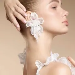 大ぶり　フラワーピアス