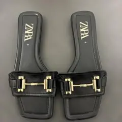ZARA ザラ　黒 サンダル 39 ゴールド装飾