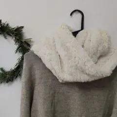 美品！ファーオフホワイトスヌードマフラー