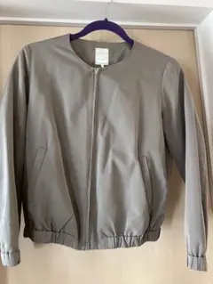 te chichi カーキ　ブルゾン　オリーブグリーン　緑