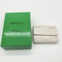 BOTTEGA VENETA マキシイントレチャート カセット 三つ折り財布