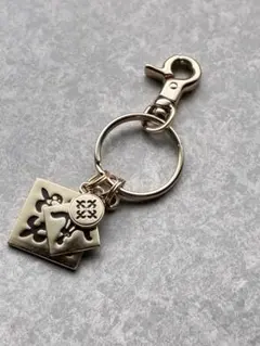 【USED品】russet ラシット モノグラム メタルチャームのサムネイル