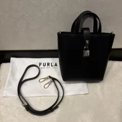 FURLA トートバッグ ショルダーストラップ付き