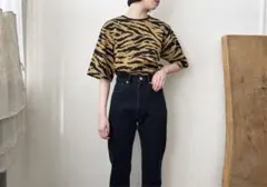 Oshima rei オオシマレイ　タイガートップス半袖のサムネイル