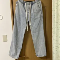 ジーパン　ズボン　ジーンズ