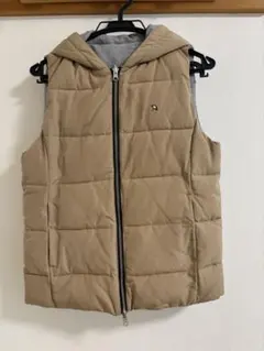 アーノルドパーマー　リバーシブル フード付きキルティングベスト