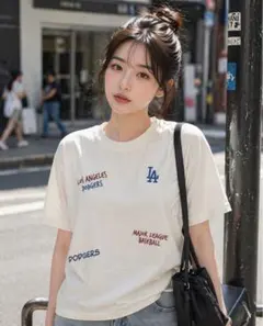【新品】MLロサンゼルス　ドジャース　刺繍ロゴ　Tシャツ Lサイズのサムネイル