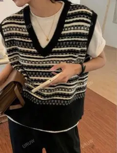 美品✨ストライプ Vネック ニットベスト ブラック・ホワイト