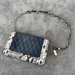 guess デニム　キルティング　チェーンショルダーバッグ　パイソン柄　y2k