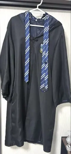 ハリーポッターコスプレ衣装 フード付き黒ローブ ネクタイ付き