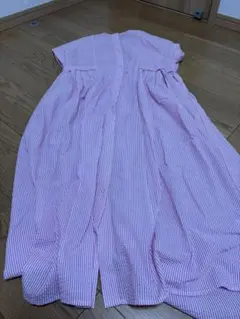 Discoat ピンクと白のストライプ 半袖シャツワンピース