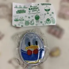 50 カプセルトイ　ドナルド　デイジー　ワッペンバッジセット　ディズニー