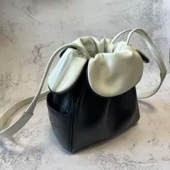 【レア】【美品】最終価格　Kitamura キタムラ　レザー　巾着型　ショルダー