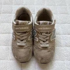 New Balance 996 キッズシューズ ベージュ