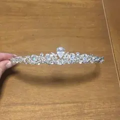 ティアラ　結婚式
