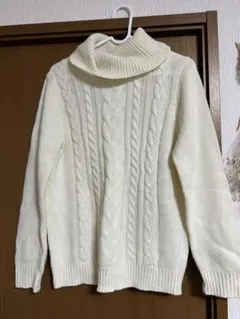 BELIEVE ホワイト タートルネック セーター