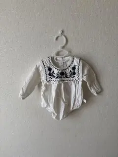 ホワイト刺繍ロンパース 73cm