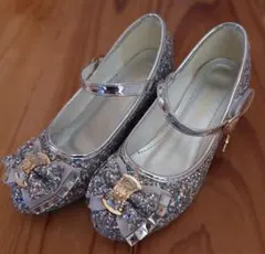 美品　シルバー グリッター フォーマルシューズ