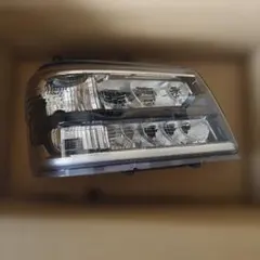 ダイハツ ハイゼット トラック(S510P)　LEDヘッドライト　右(運転席側)のサムネイル