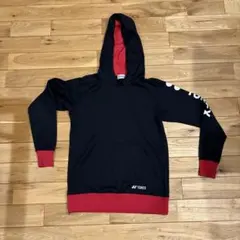 YONEX フード付きウォームアップウェア SS 黒/赤