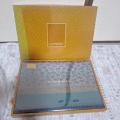 新品 未使用 LANCEL 毛100% 刺繍系レーヨン100% 膝掛けのサムネイル