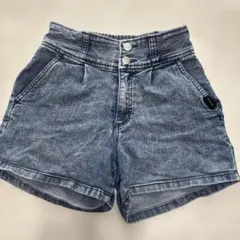 ピンクラテ　デニムショートパンツMサイズ