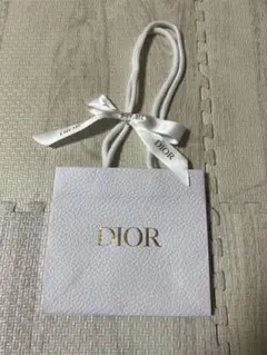 Dior ギフトバッグ ホワイト