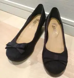 【新品】Betty リボン付き黒パンプス 21.5cm