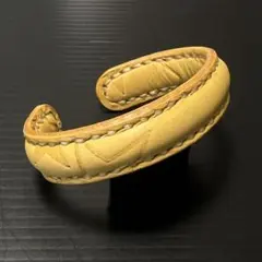 牛　革　手縫いで作ったバングル