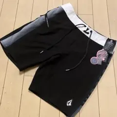 ボルコムサーフパンツ　メンズ海パン　ボルコム水着　新品水着　水陸両用